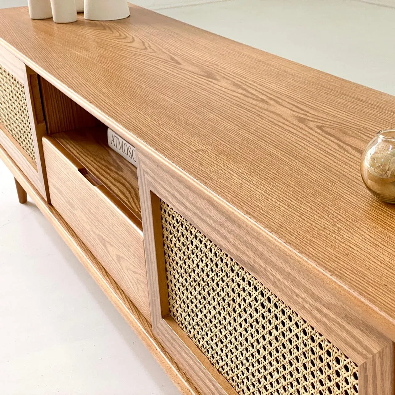Picture of Su Japanese TV Unit