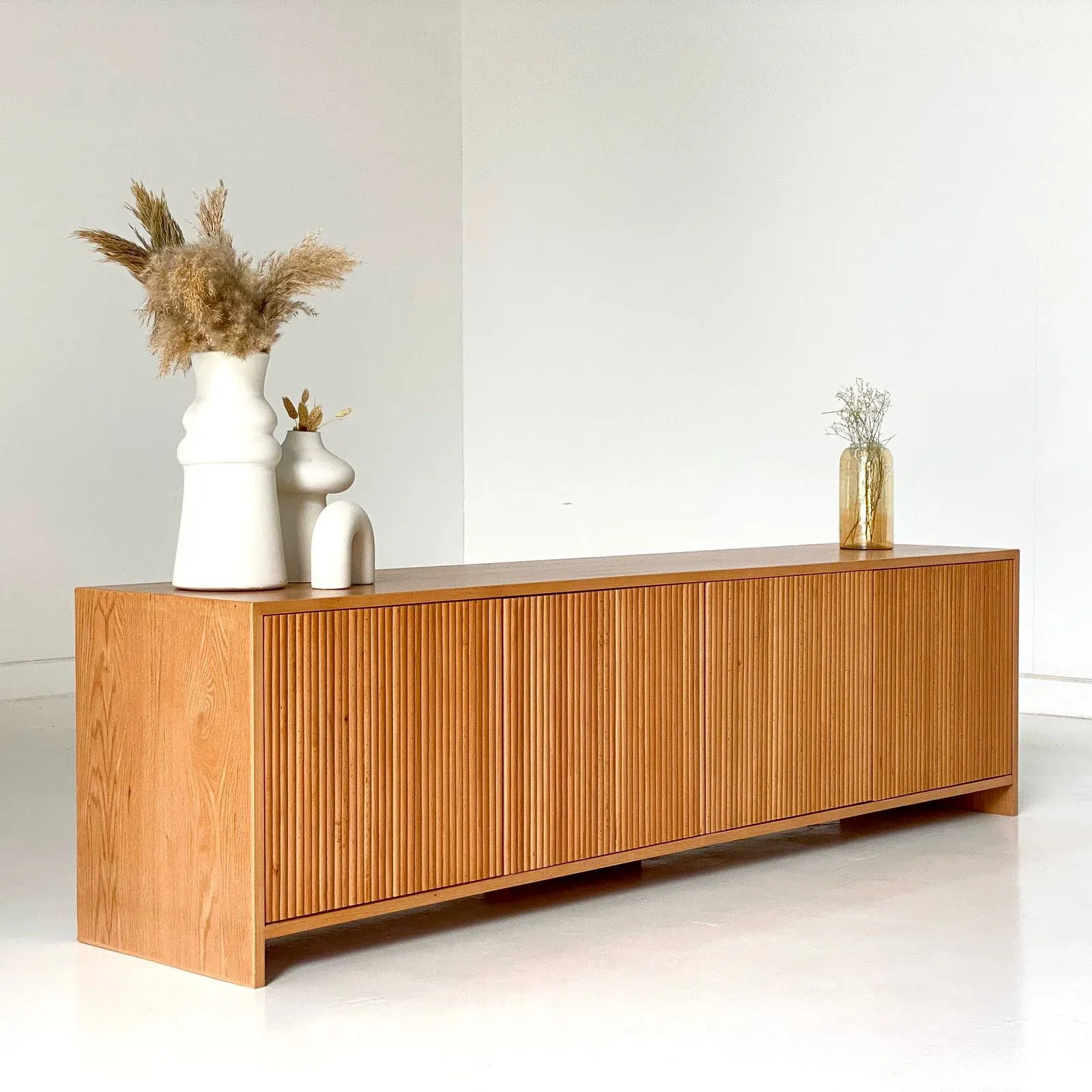 Picture of Su Fluted TV Unit