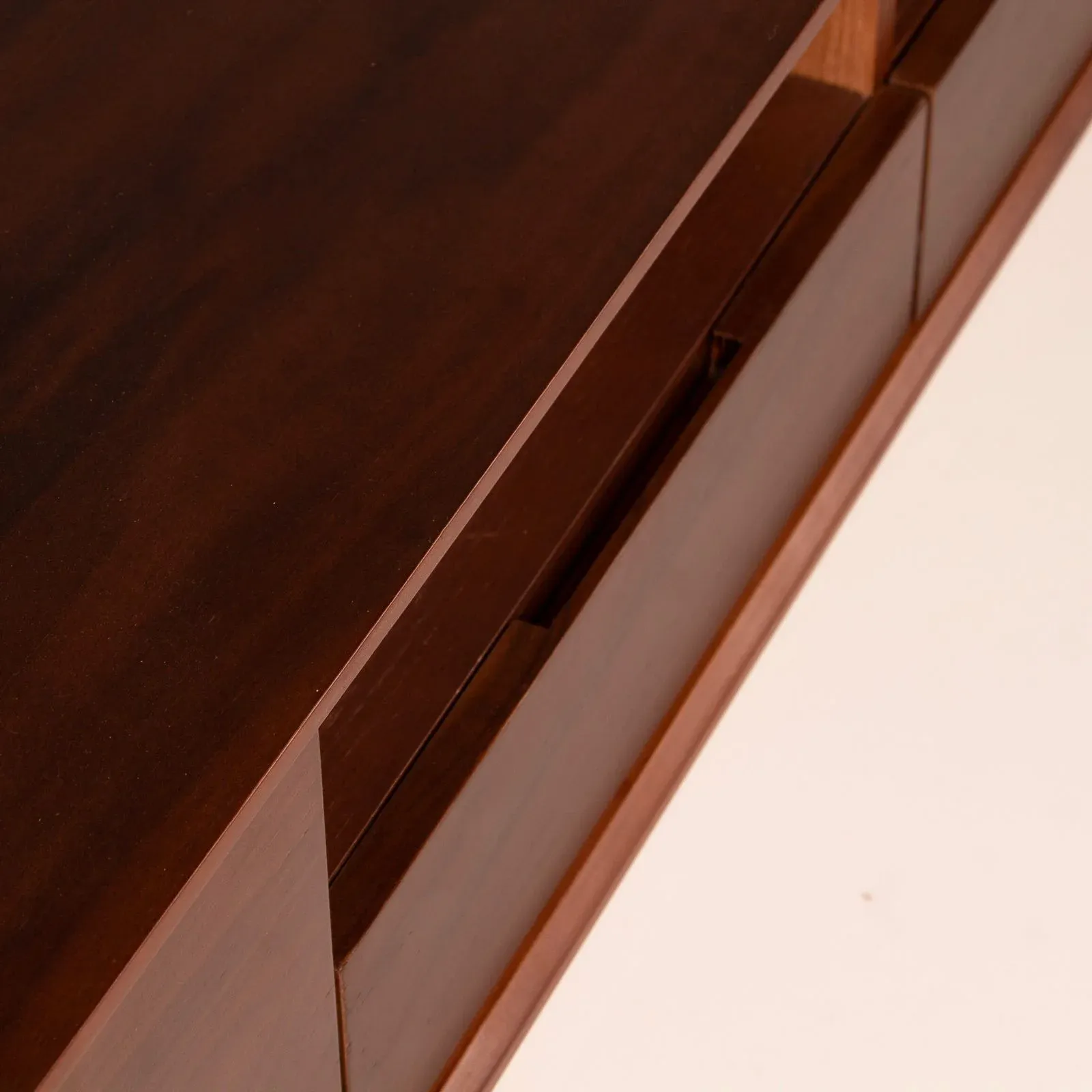 Picture of Su Linza Walnut TV Unit