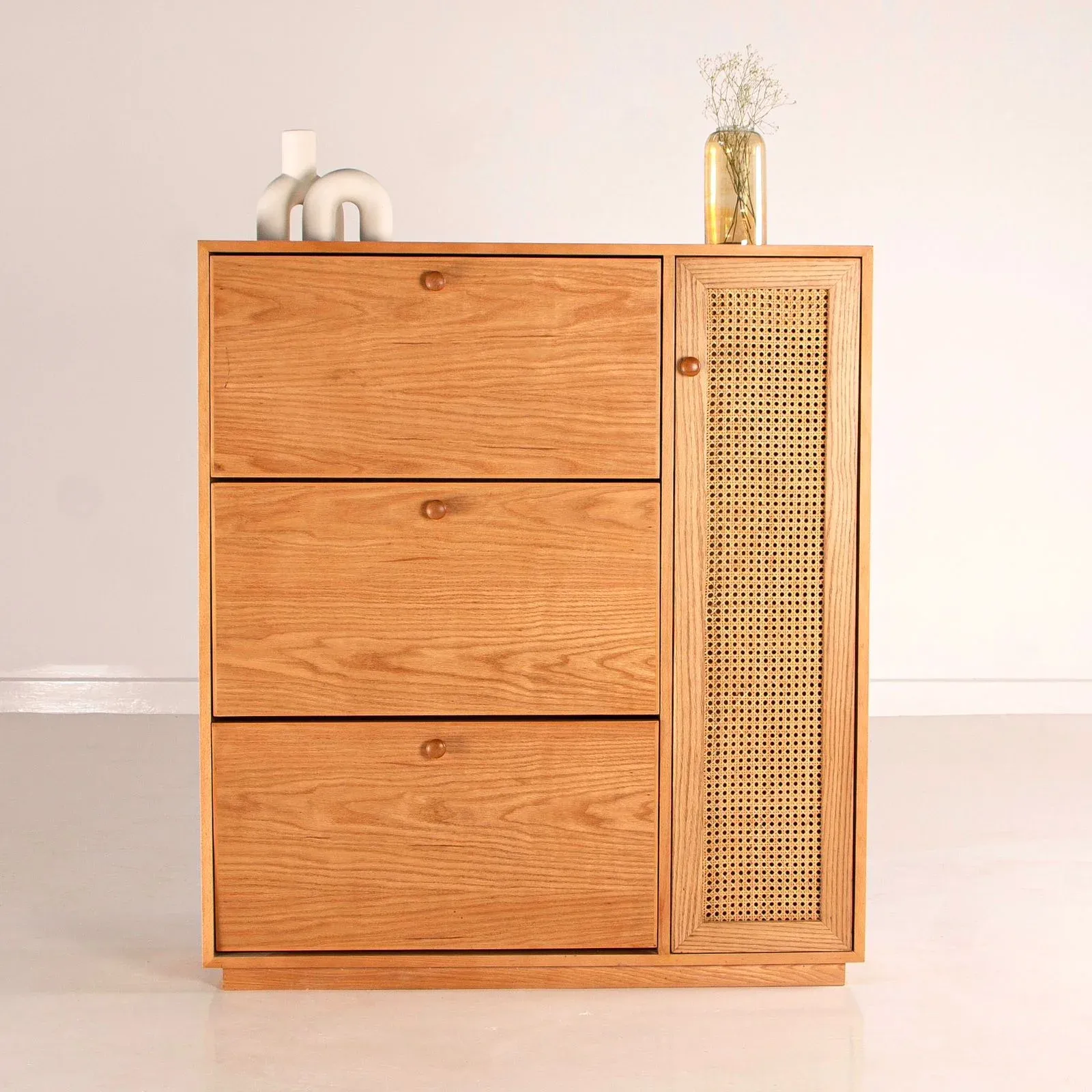 Picture of Su Tipper Shoe Storage