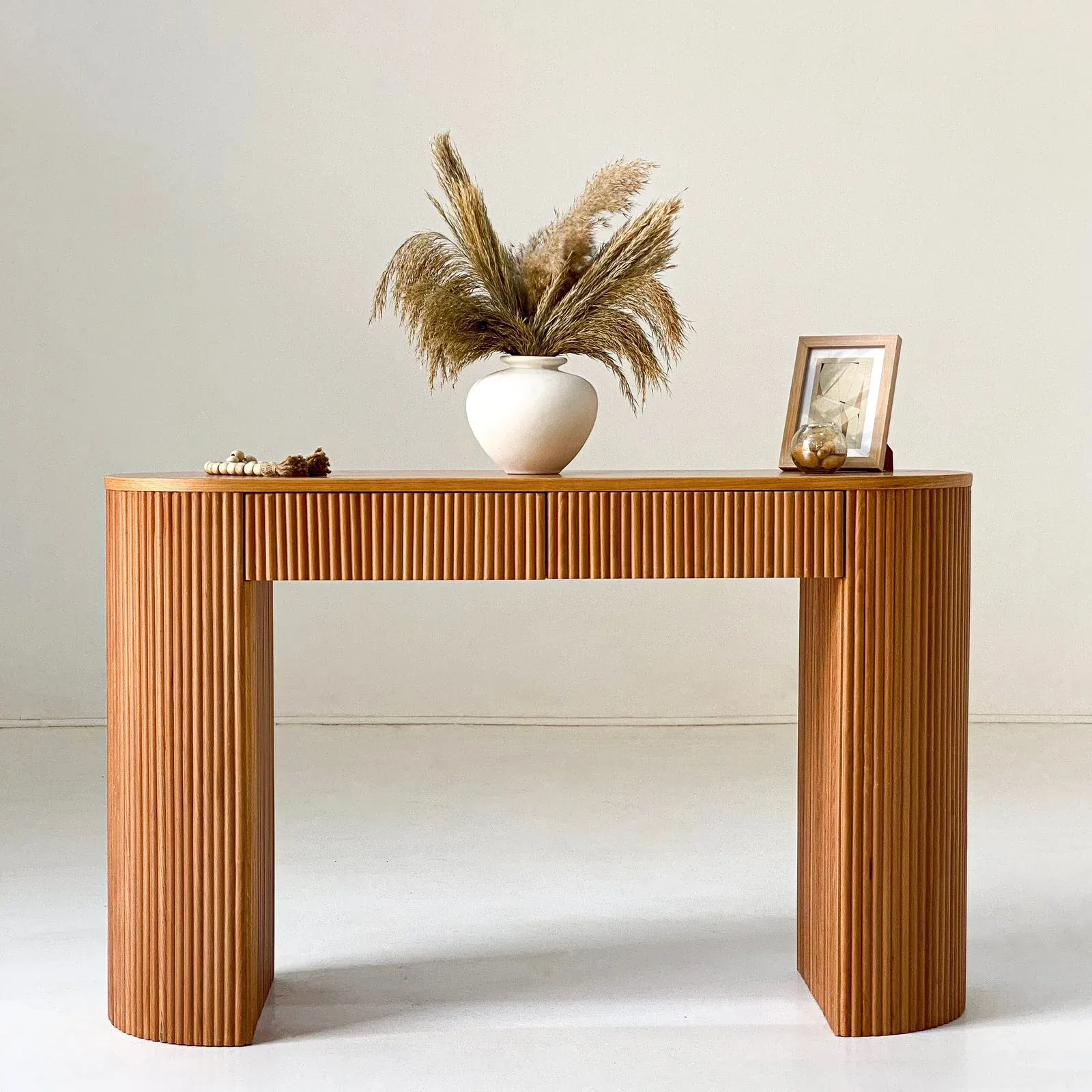 Picture of Su Fluted Console