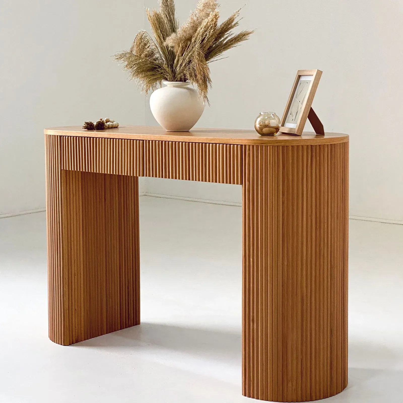 Picture of Su Fluted Console