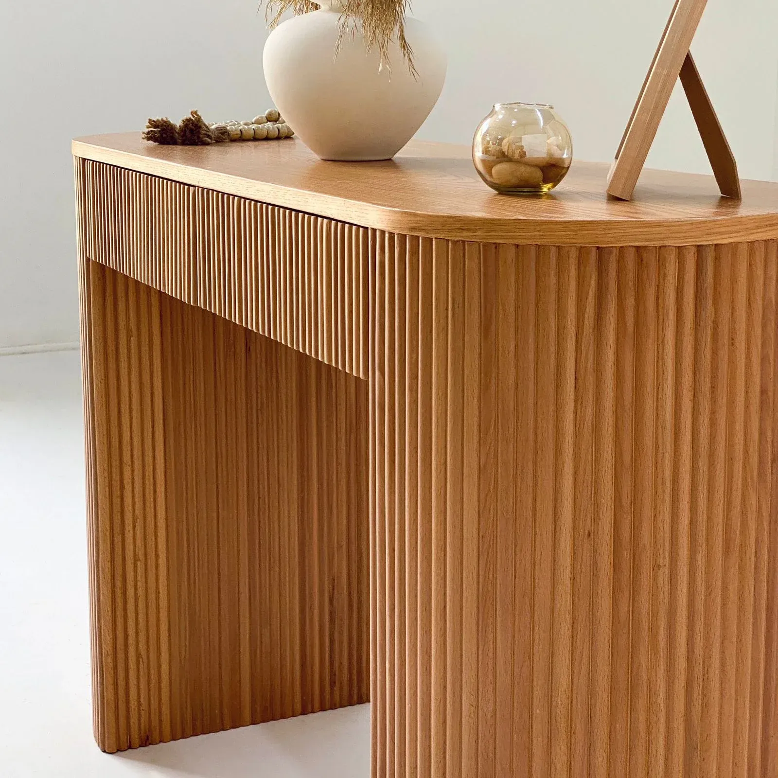 Picture of Su Fluted Console