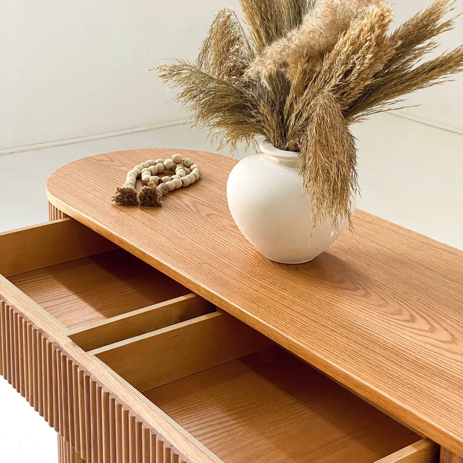 Picture of Su Fluted Console