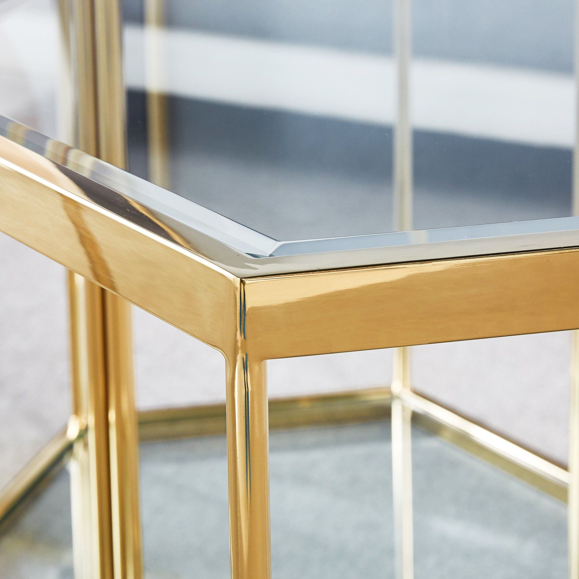 Picture of SS-0011 Golden side table