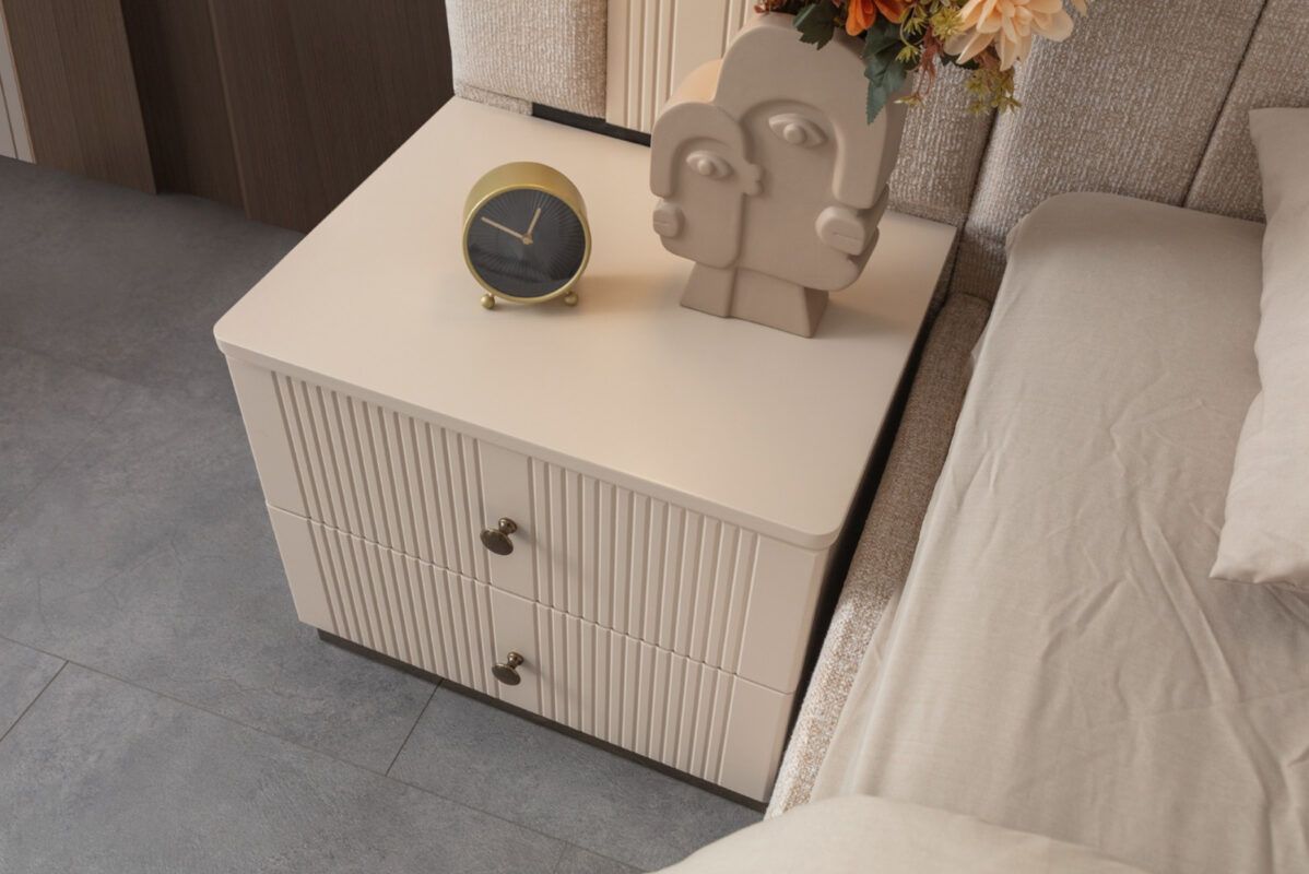 Picture of FBMB006 Master bedroom set 5 pieces - White with multiple colors