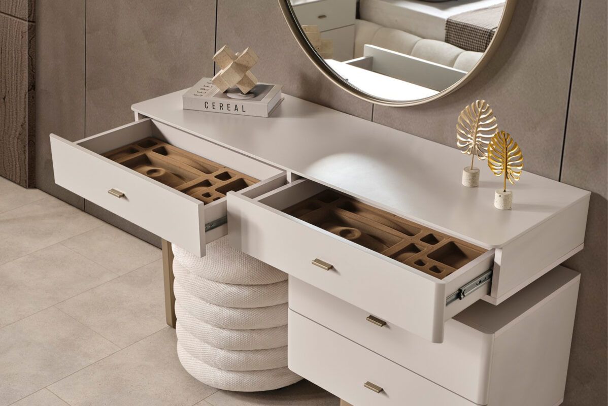 Picture of FBMB0010 Master bedroom set 5 pieces - White with multiple colors