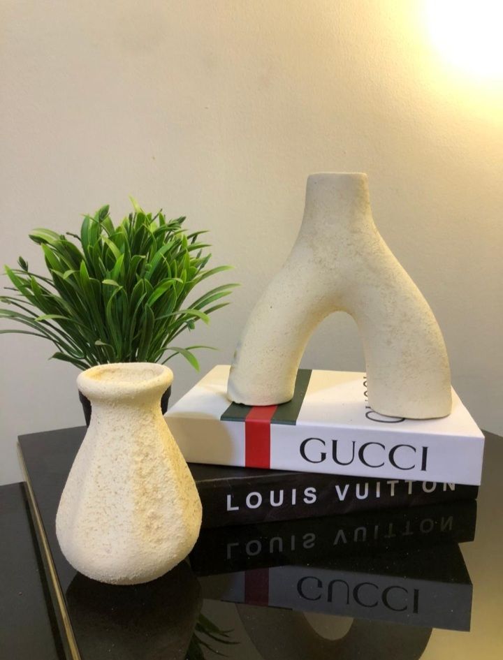 Picture of HHAV0019 - Pottery Vase  - Off-white