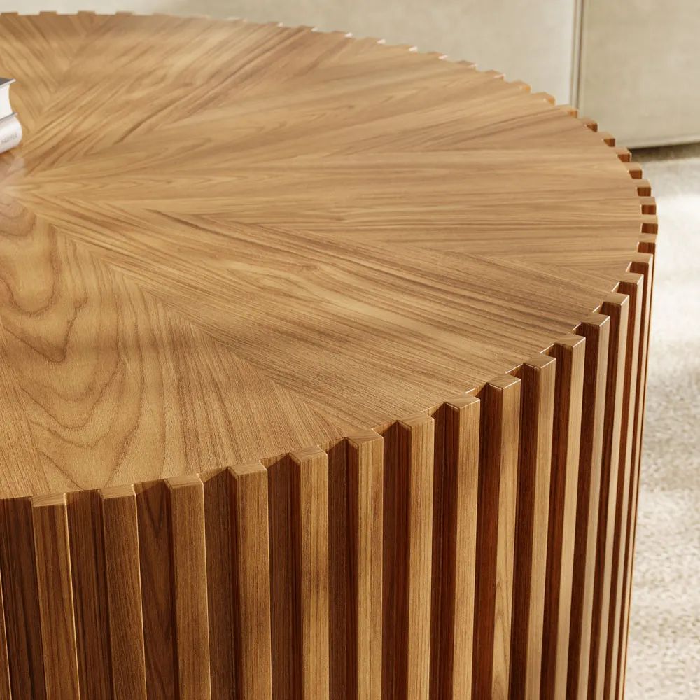 Picture of FTT0011 -  A wooden table in paint
