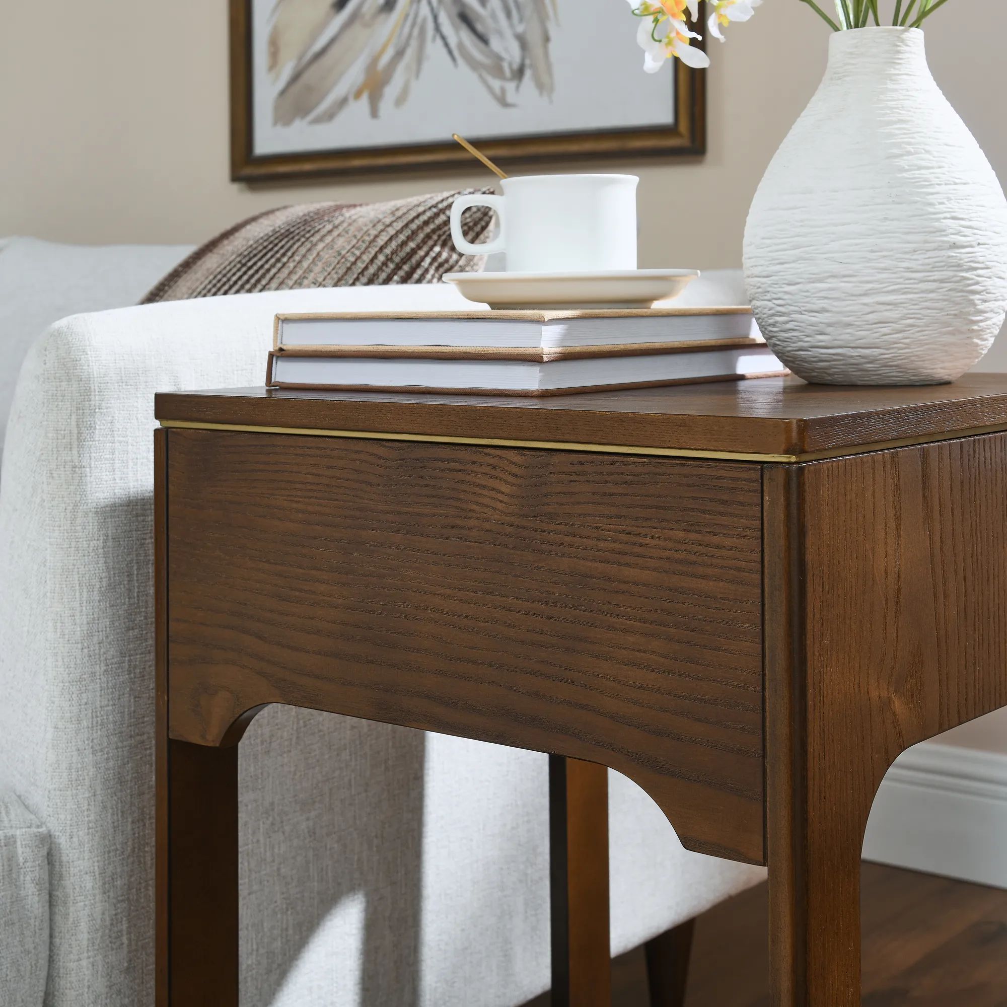 Picture of FTST0011 -  side table musky wood Brown
