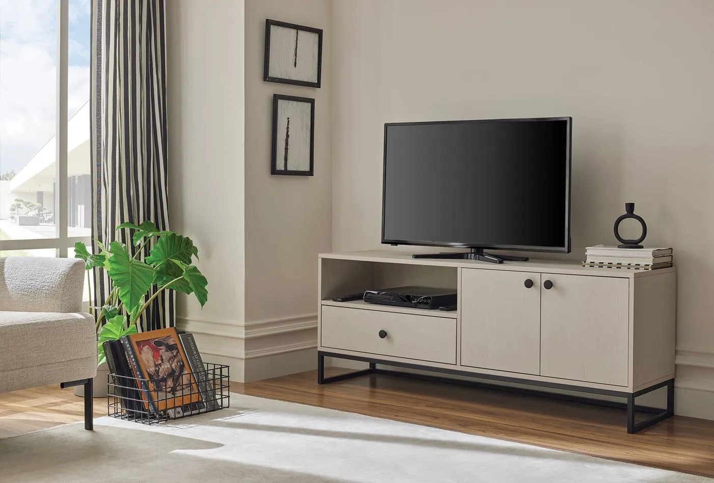 Picture of HUTV002 - Tv unit MDF Off white